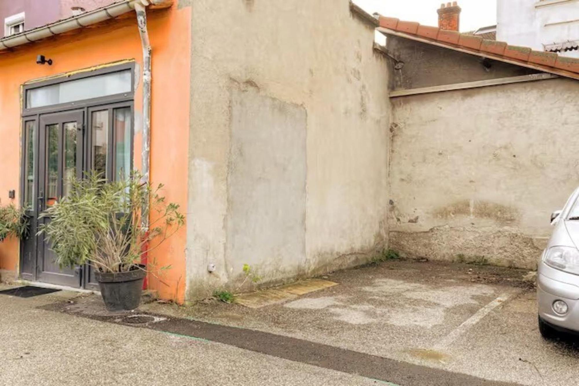 Atypique Et Reposant Avec Parking Gratuit Apartment วีเลอร์บาน ภายนอก รูปภาพ